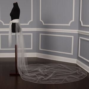 CHERYL KING Breakfast at Tiffany's Detachable Train for Wedding Dress Gown